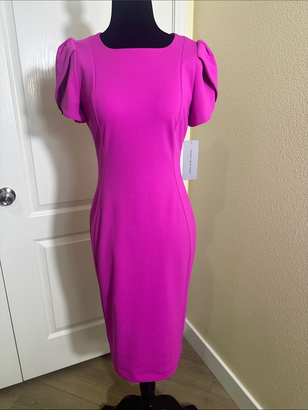 Marc New York Fuchsia Raspberry Puff-Sleeve Midi Sheath Dress. NWT. SIZE 2